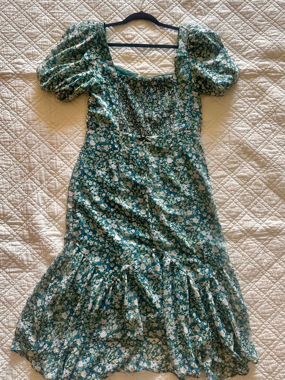 ASTR Green Floral Puff-Sleeve Midi Dress
